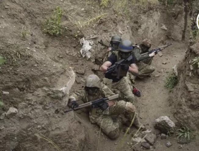 乌方承认失守了12月23日，乌克兰武装部队指挥层终于承认谢韦尔斯克失守。乌军总