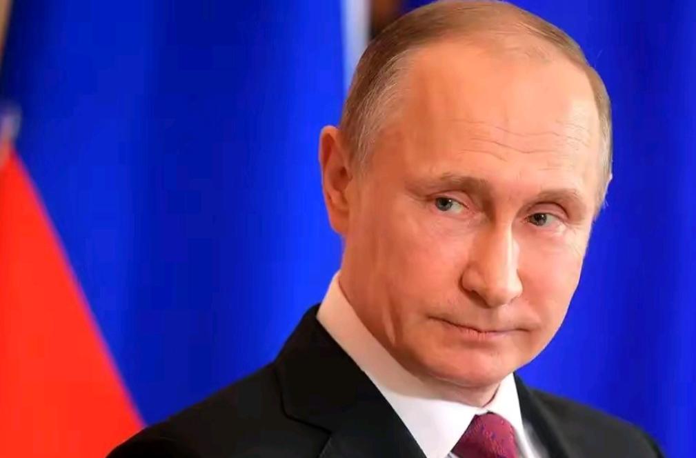 俄罗斯这回算是给中国敲响了最响亮的警钟，用自己这两年来被西方折腾得够呛的亲身经历