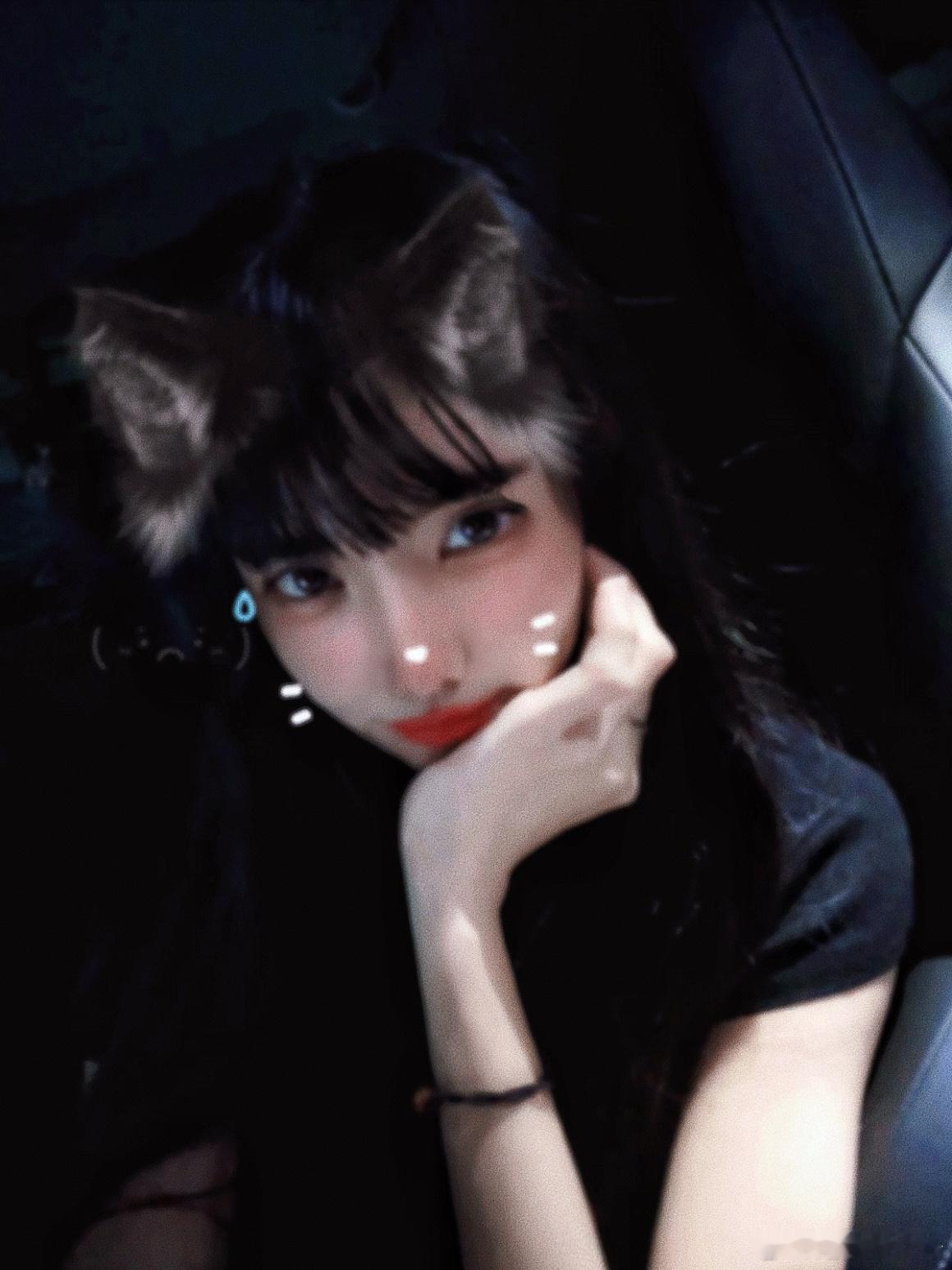 最近又喜欢有刘海的几几啦三亚