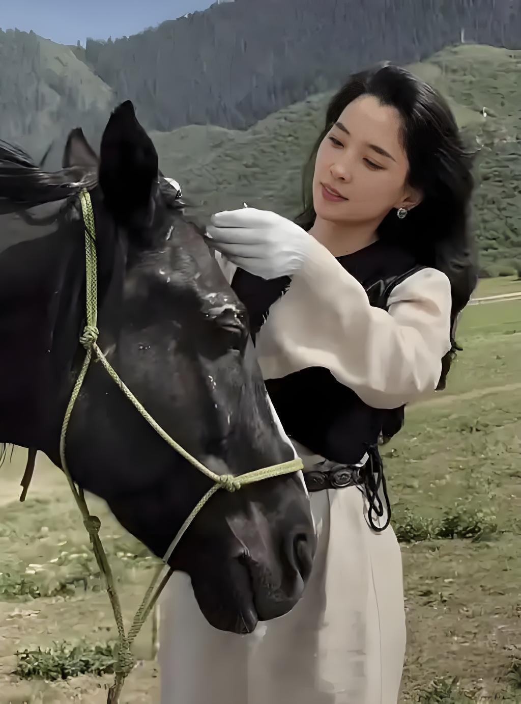 用事实说话，同龄时期森林北卸妆后的素颜颜值，远远低于章子怡；气质这一块，森林北则