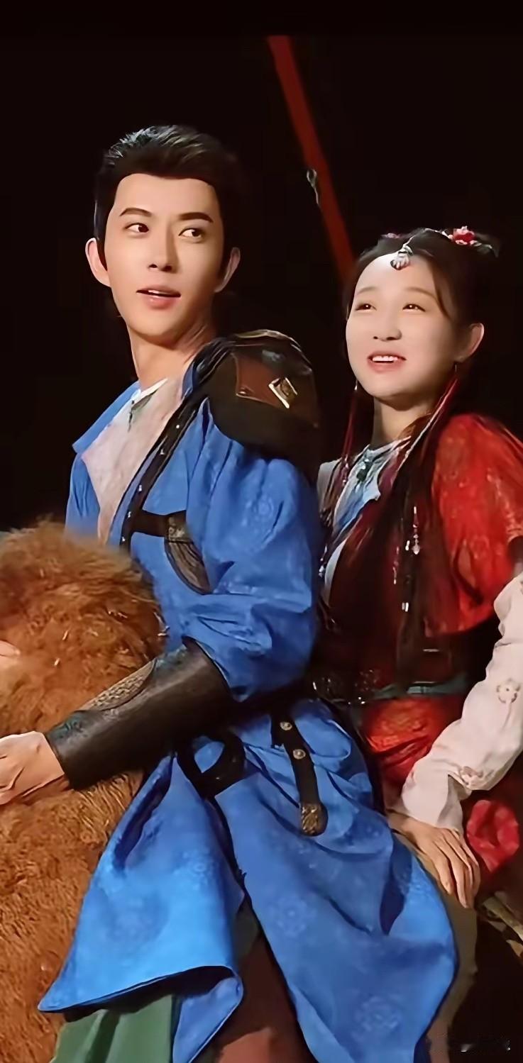 谁懂啊《一伞烟雨》真的让我又馋又怕想看小于却又怕越看越意难平。刷到他和