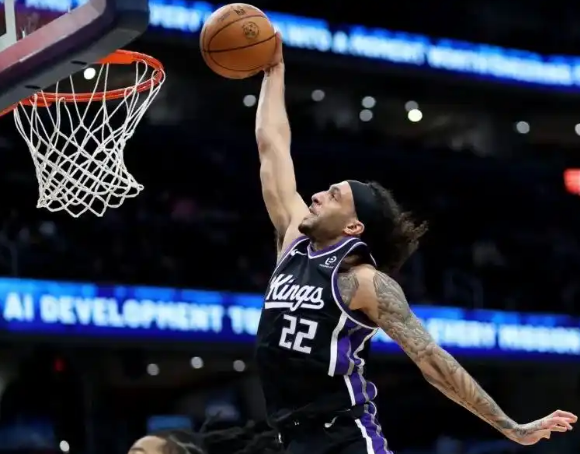 和谢泼德同一年进入NBA的13号秀德文-卡特被裁掉了，他适合火箭吗？此前杜兰特提