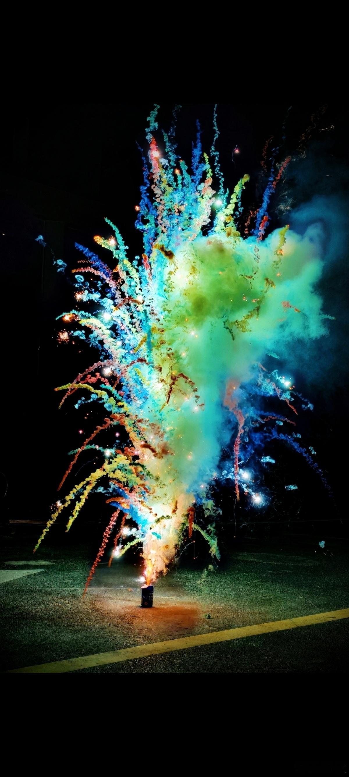 我们小时候也是这个样子的男子吐槽年夜饭12道菜仅受皮外伤。外公外婆会在年前准备好