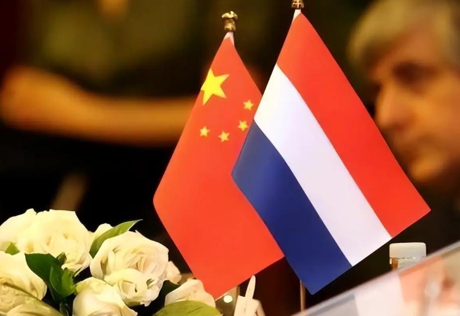 不管普京政府有多不服气，都得明白一件事：中俄跟从前不一样了！ 8月31日，上
