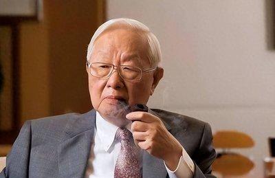 台积电创始人张忠谋曾毫不客气地表示：“关键技术都在我们手中，若我们决定切断大陆芯