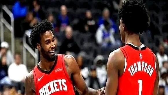 你愿赌这条腿吗？火箭有个防守机器，可身体老爱罢工。球迷想要冲，管理层想算账。