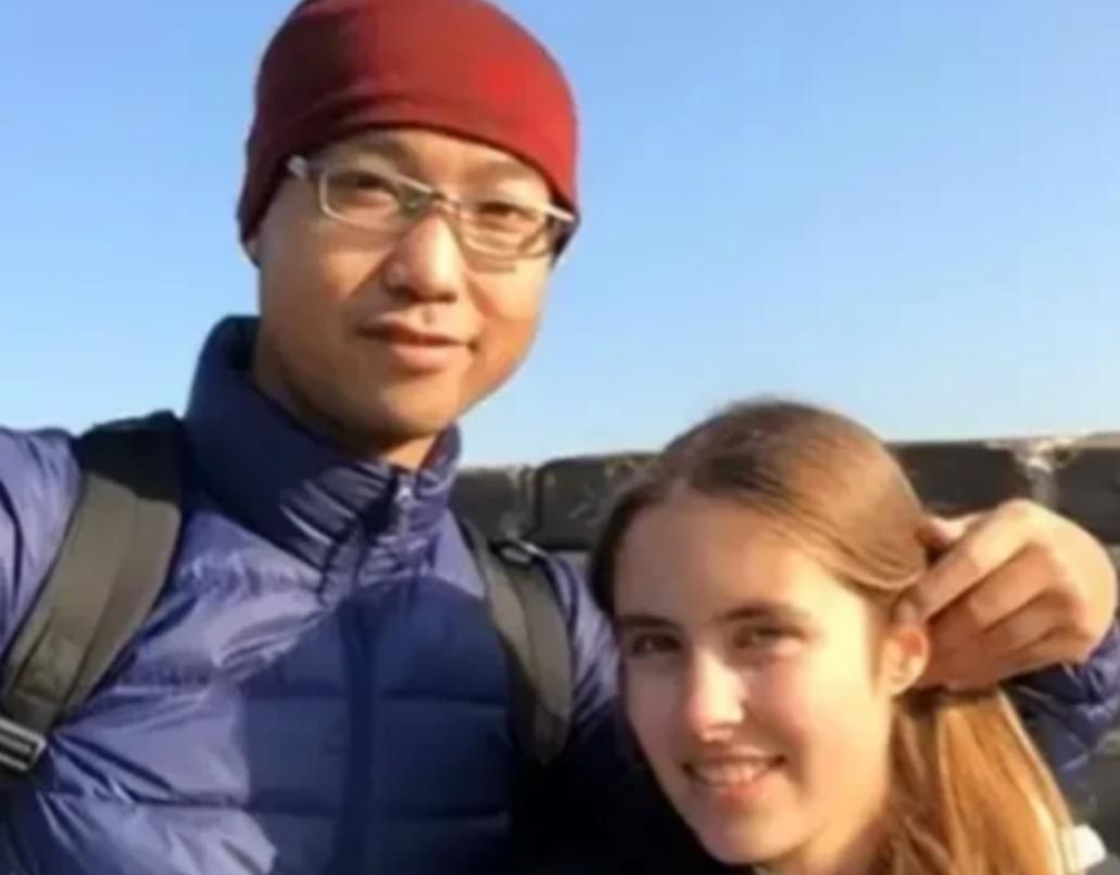 “不让我去中国找他，我就终身不嫁”！2021年，一名年轻漂亮的美国学霸，不顾父母