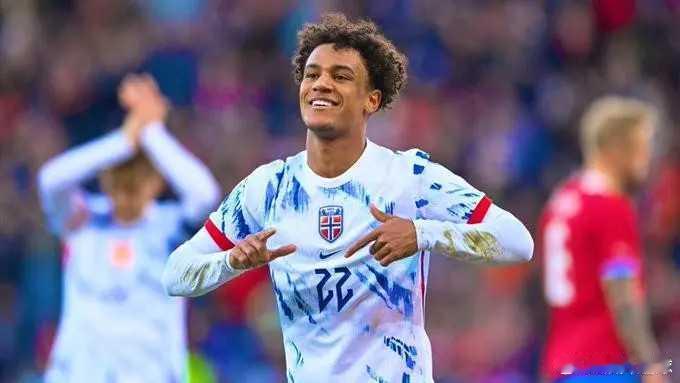 罗马诺：鲍勃转会富勒姆谈判进最后阶段，曼城坚持要3500万镑根据知名转会专家罗马