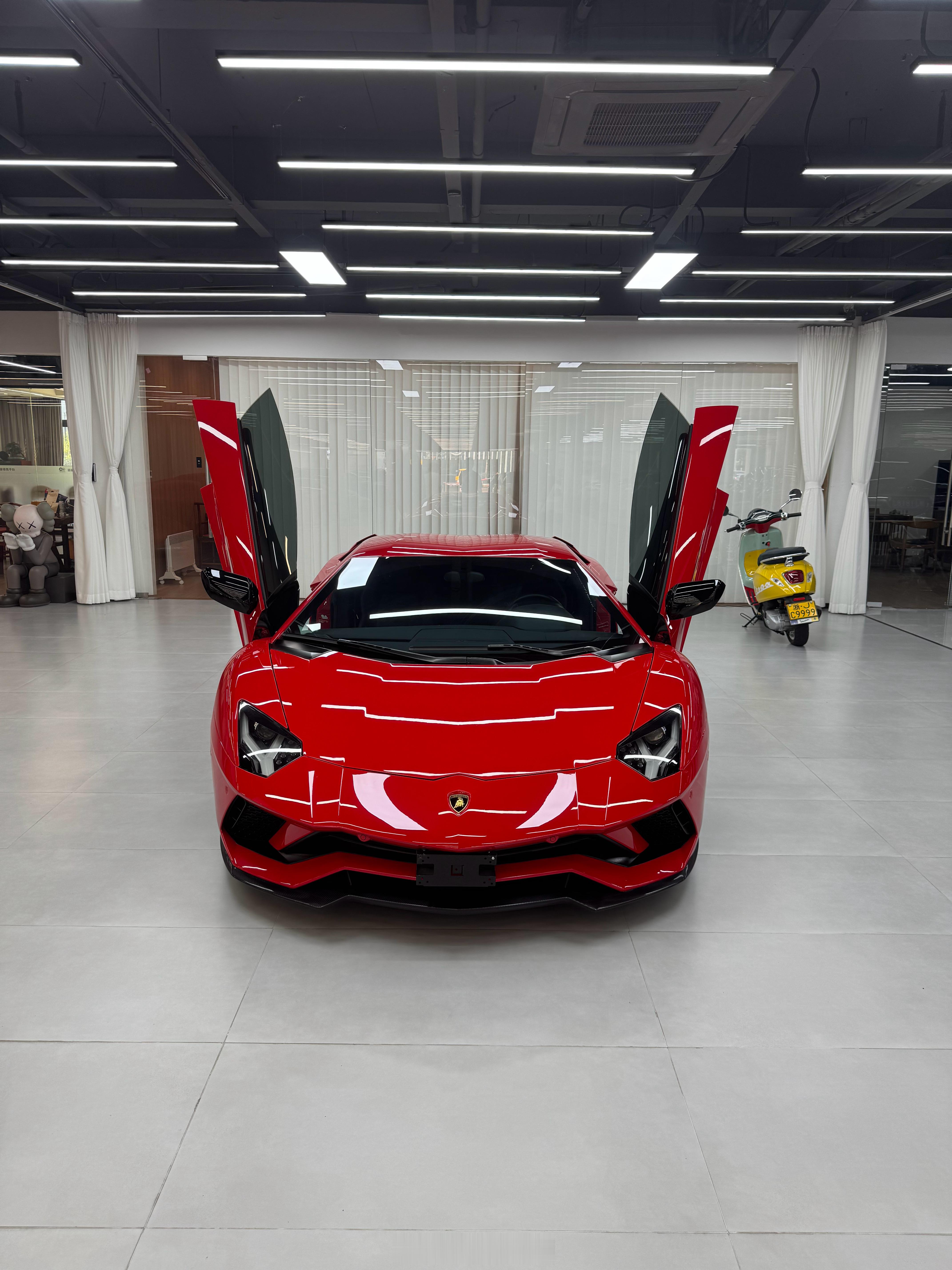 19年7🈷️上牌兰博基尼AventadorS19000km​​​