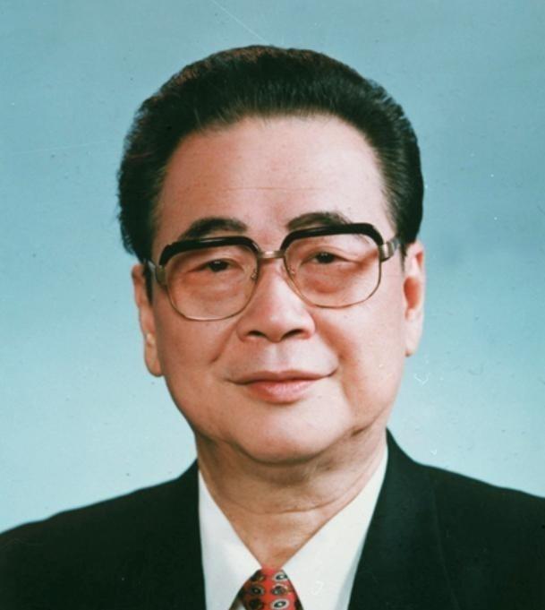 1981年，电力部一些老同志联名向中央反映，对李鹏出任部长表示担忧。他们