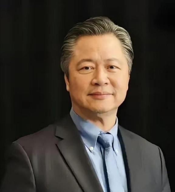 美国要动手了？这是来自台湾国际形势专家赖岳谦的警告，在他看来最早今年，