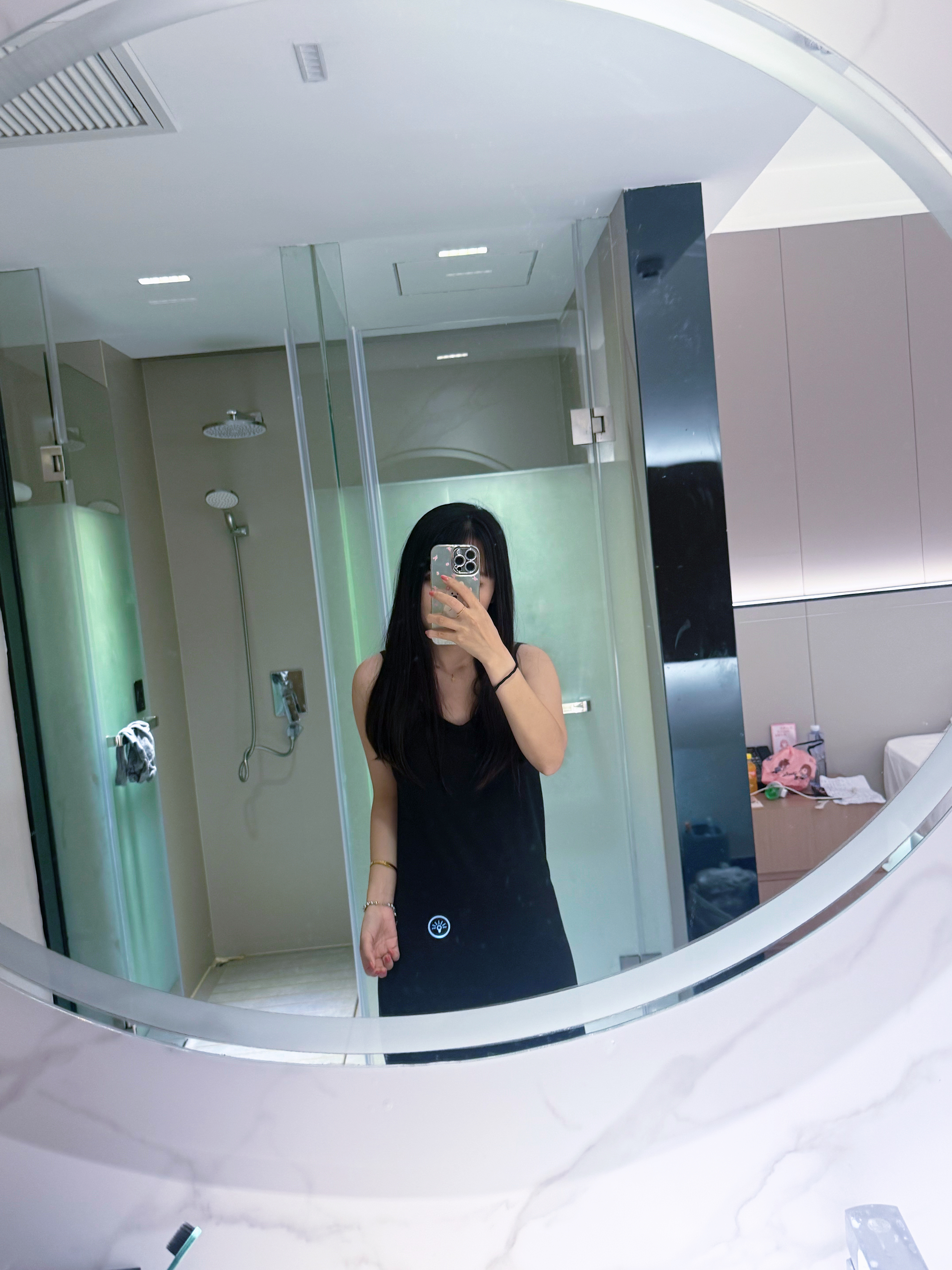 你屁股中间那条缝是谁砍的我去给你报仇