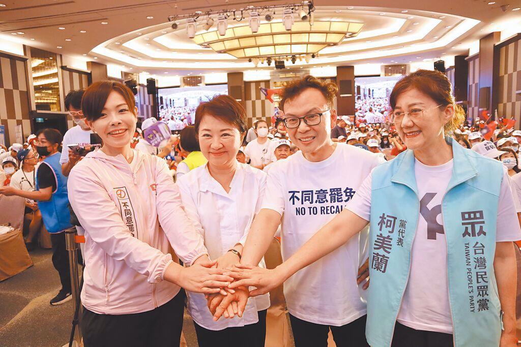 台北法院7日再审京华城案，民众党前主席柯文哲休庭时飙骂检察官，庭审法官却称「台湾