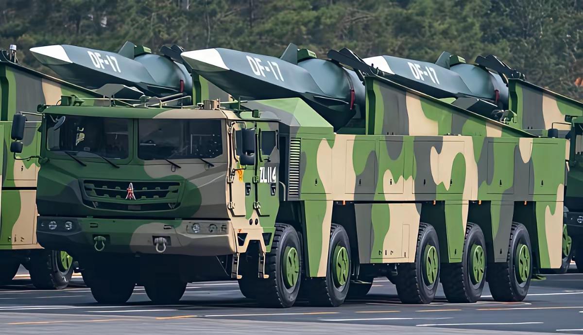 咱们的055大驱正在试射鹰击-20高超音速反舰导弹！鹰击-20导弹，末端速度达