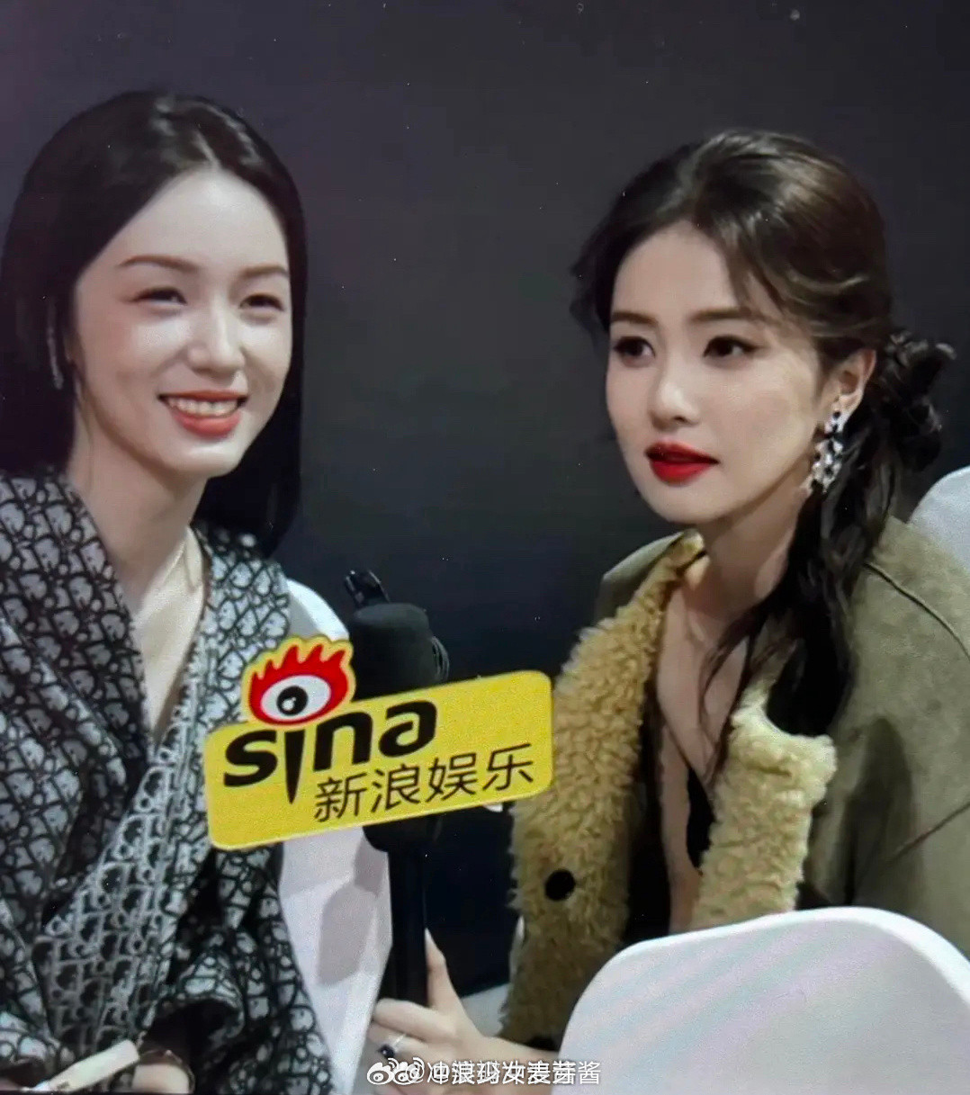 浓颜的好处就是明艳，大会活动还是要化浓妆的。​​​