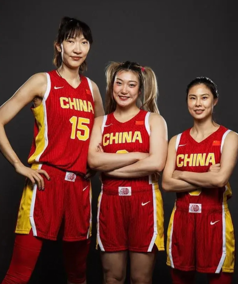 李梦缺席国家队，只是失去了一部分经济收益，一旦女篮进不了决赛，宫鲁鸣可能会丢掉帅