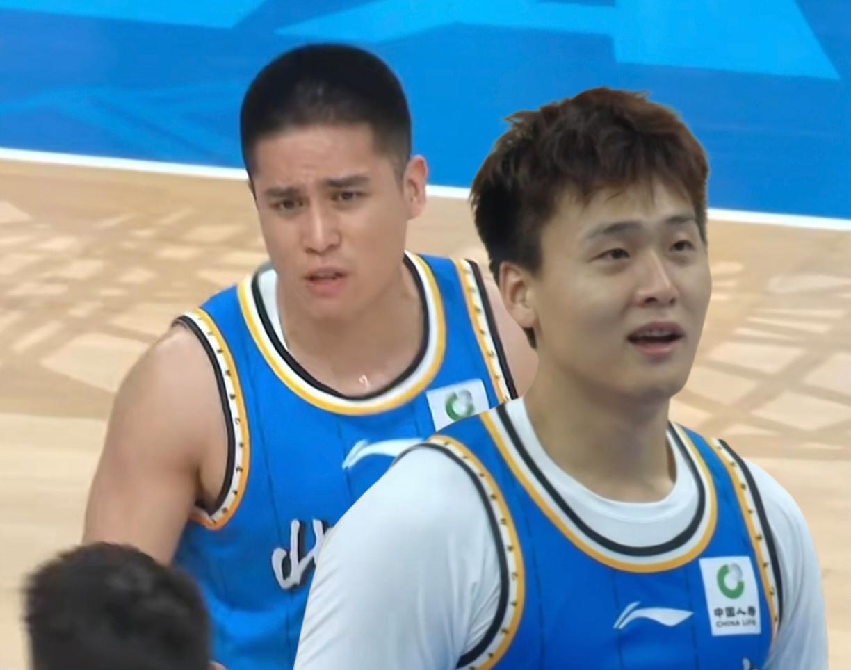 四场比赛打完，赵睿和陈盈俊的表现一目了然：先看看赵睿首战江苏10分4助攻0失