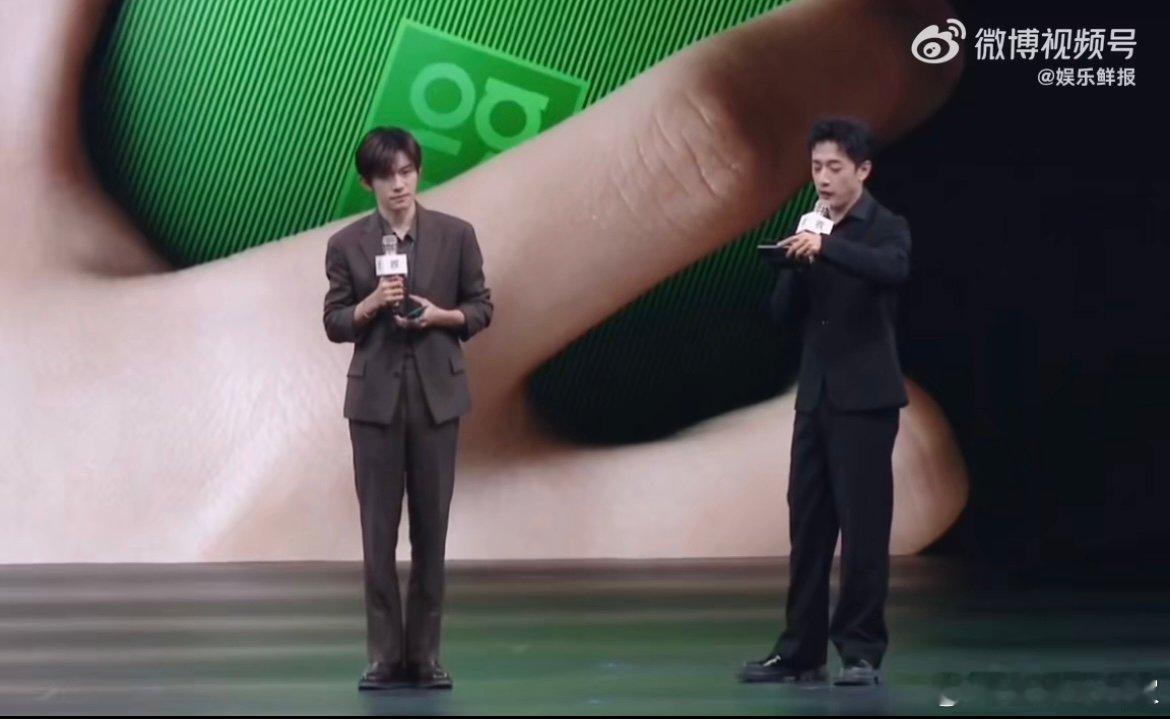 易烊千玺2026想一个人出去旅行不被行程束缚，不被喧嚣打扰，只跟着心意漫步，期