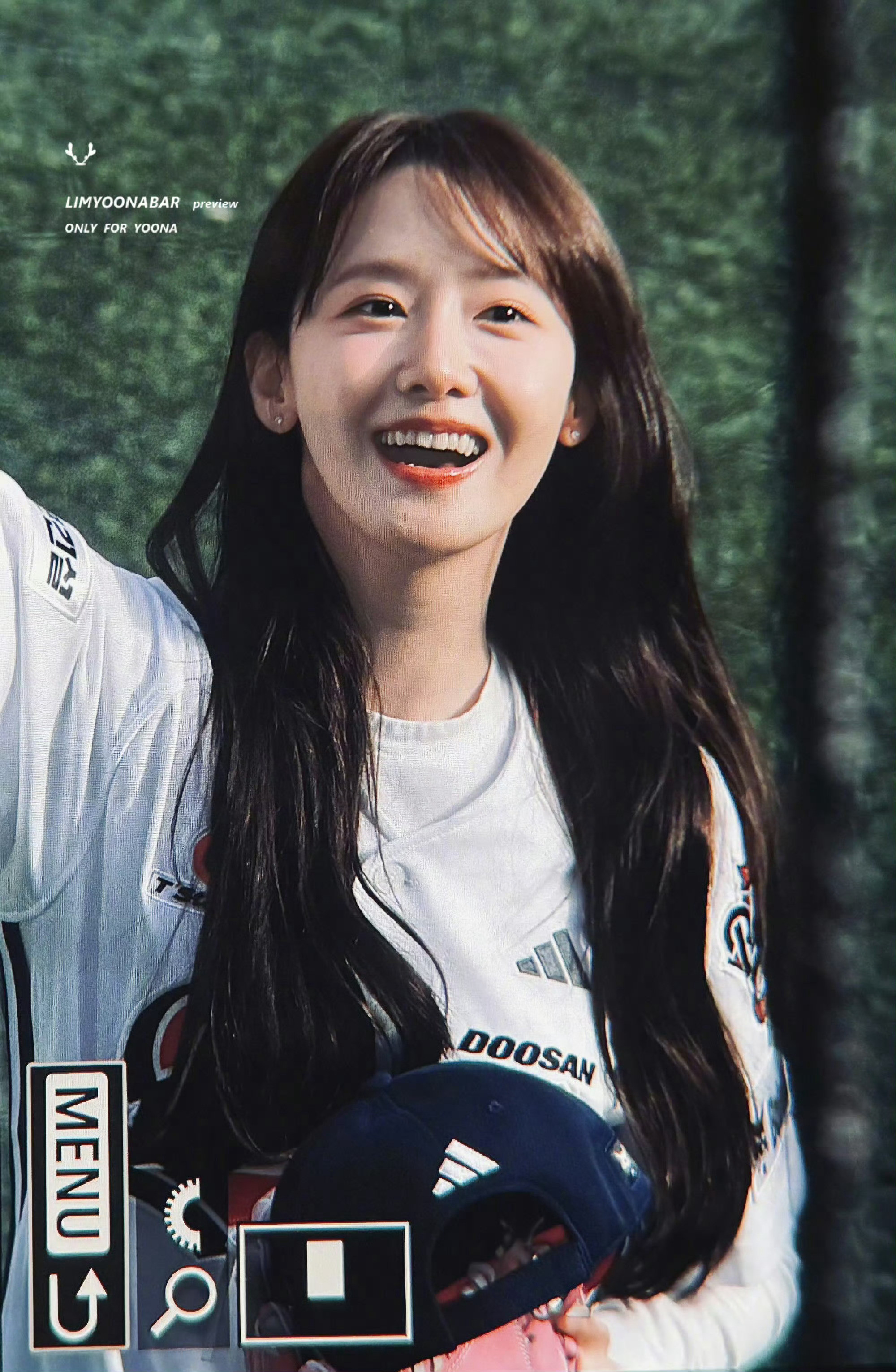 林允儿棒球开球