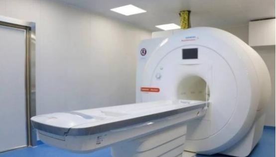 原来欧美的福利是这么来的！当中国造不出核磁仪必须依赖进口时，飞利浦敢卖3千万，但