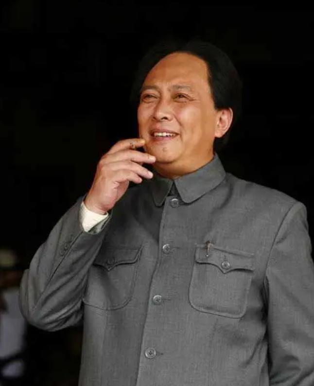 1975年，已经82岁高龄的毛主席突然问身边的人：“功德林里，还有国民党战犯吗？