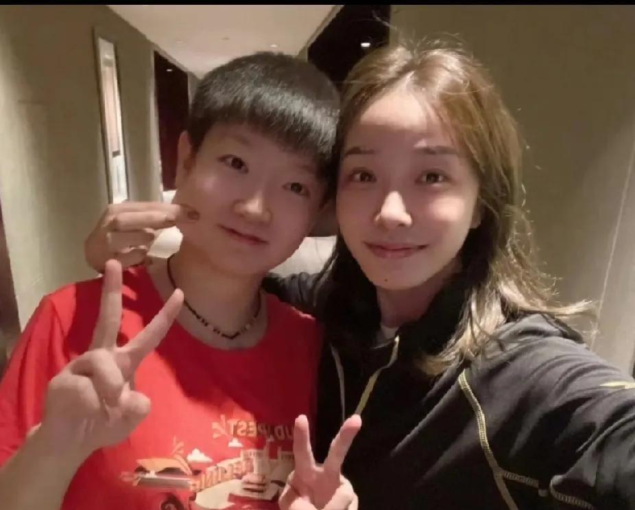 #孙颖莎##张蔷##乒乓姐妹花#