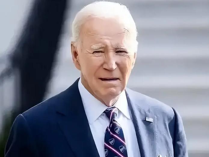 拜登预言成真？国债狂飙40万亿，特朗普真把美国败成老二了！2025年1月拜登离