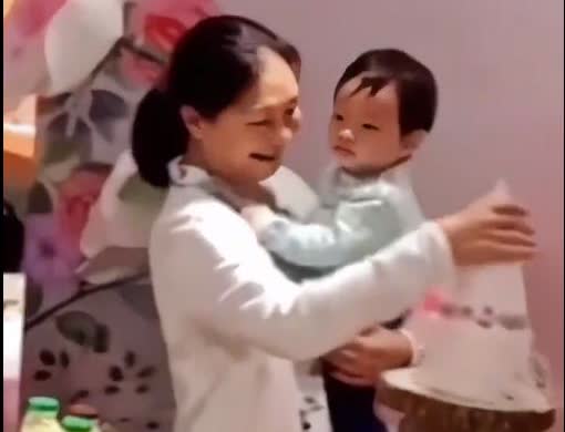 s妈和小s的下一步，应该是小玥儿姐弟俩吧！豪宅里的东西已经瓜分完了，大s