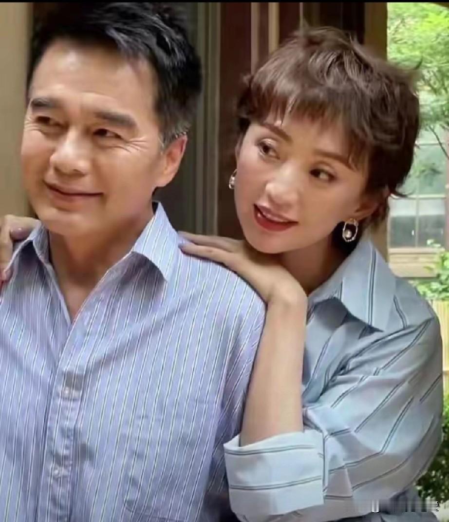 铁打的许亚军，流水的妻许亚军曾在采访时说：我虽然结过4次婚，但并不是因为我花