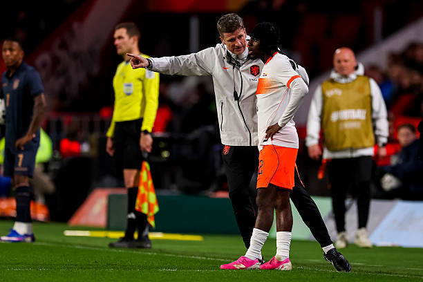 戈斯特：弗林蓬中场休息时换下加克波，然而仅登场13分钟后，科曼便被迫再次将他