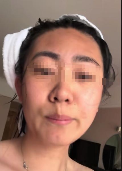 珍珍说：她们家在80年代是村里的第一个万元户，她的爷爷是销售苹果的可厉害了，那时