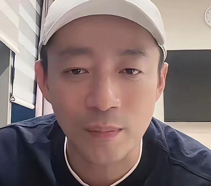 相由心生还是有道理的，你们发现没，汪小菲的面相都变了，马筱梅生完孩子，汪小菲