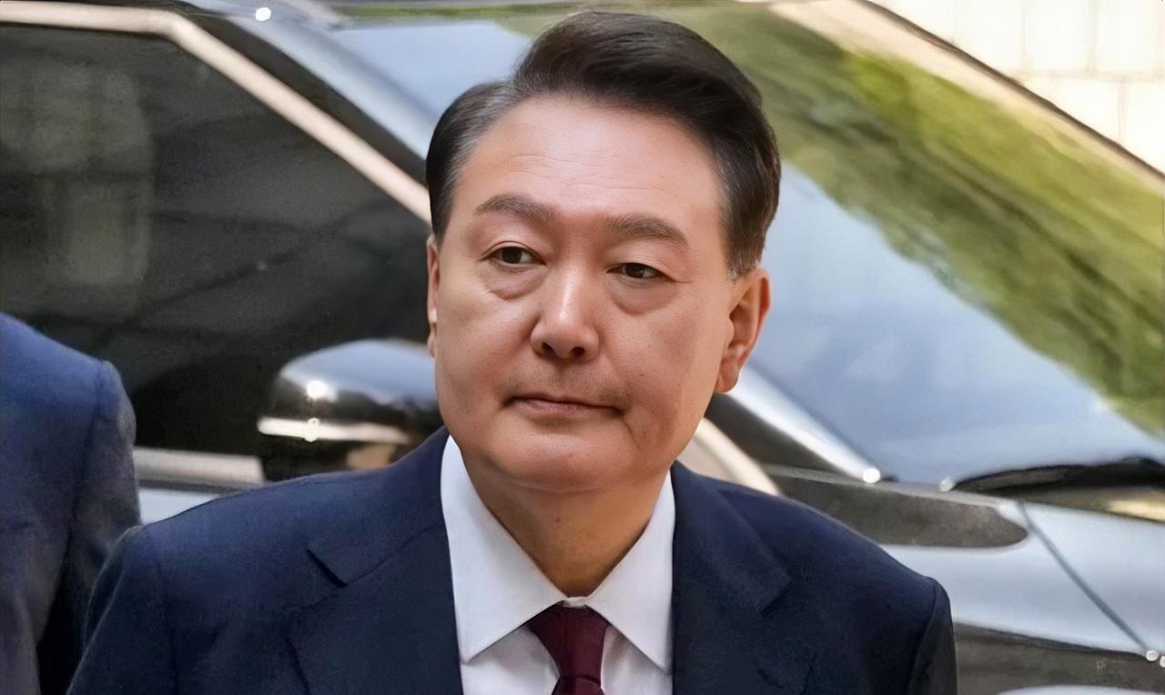 尹锡悦主动退党了！就在昨天，5月17日，韩国前总统尹锡悦宣布退出了国民力量党！