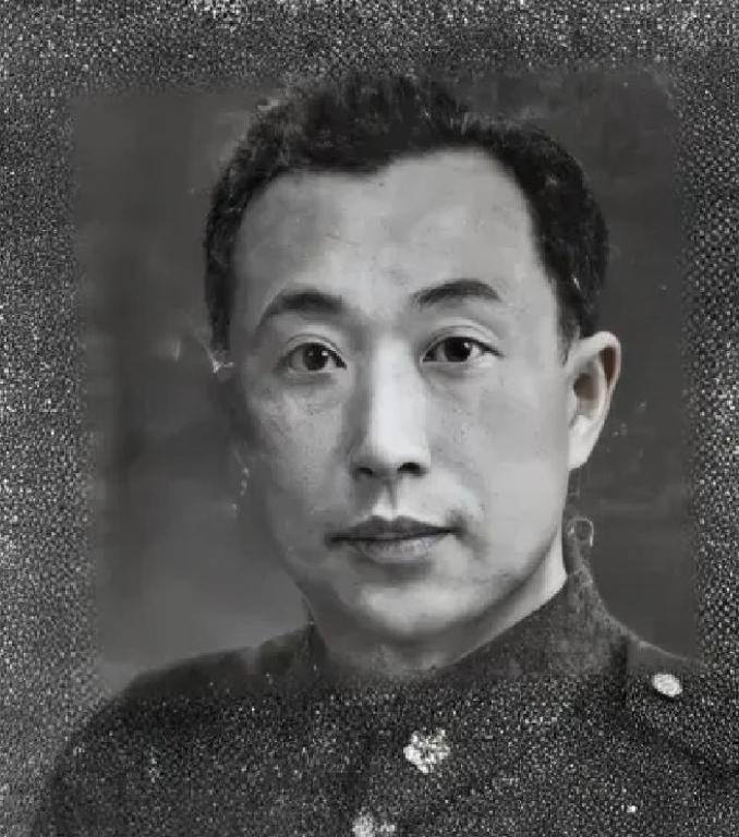 1953年，李弥回台述职落入蒋介石计谋，当场被软禁。于是他立刻给团长李国辉写了一