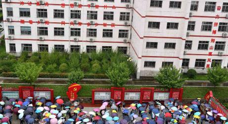 分配生比例涨到80%！普通初中赚翻，择校生彻底亏大2026湖北中考重磅调整，省