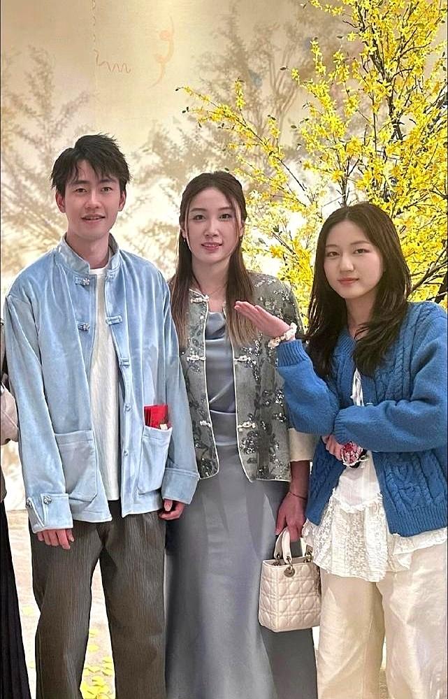 国乒的00后女神钱天一，嫁了！羽毛球奥运亚军王昶，在钱天一26岁生日那天，直