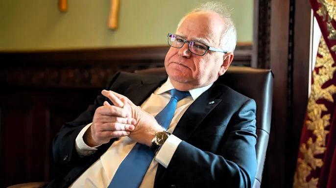 美国特大新闻：明州索马里移民福利大欺诈案曝光美国是移民国家，保护需要庇护的移