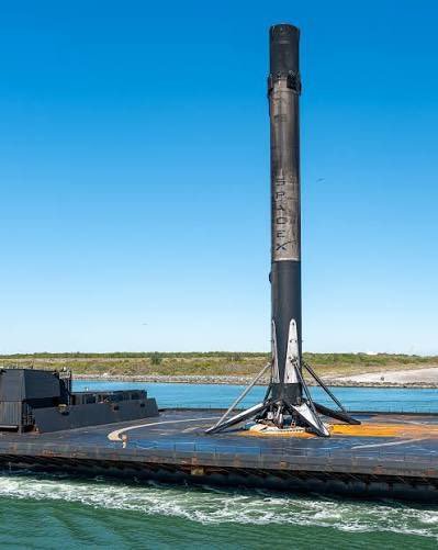 认识一下助推器B1067：截至今天，SpaceX已经将这枚助推器成功回收了34次