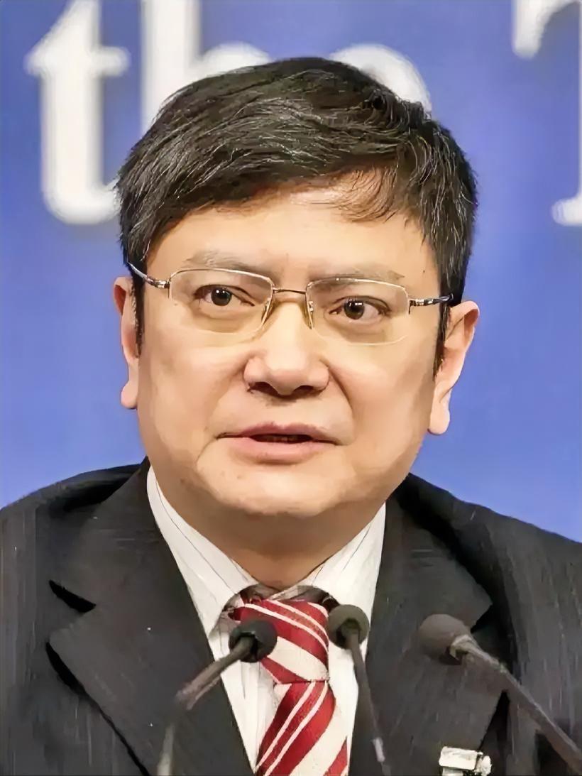 教育部出手了！“不会英语就是文盲？”——这话听着吓人，可教育部最新回应直接打