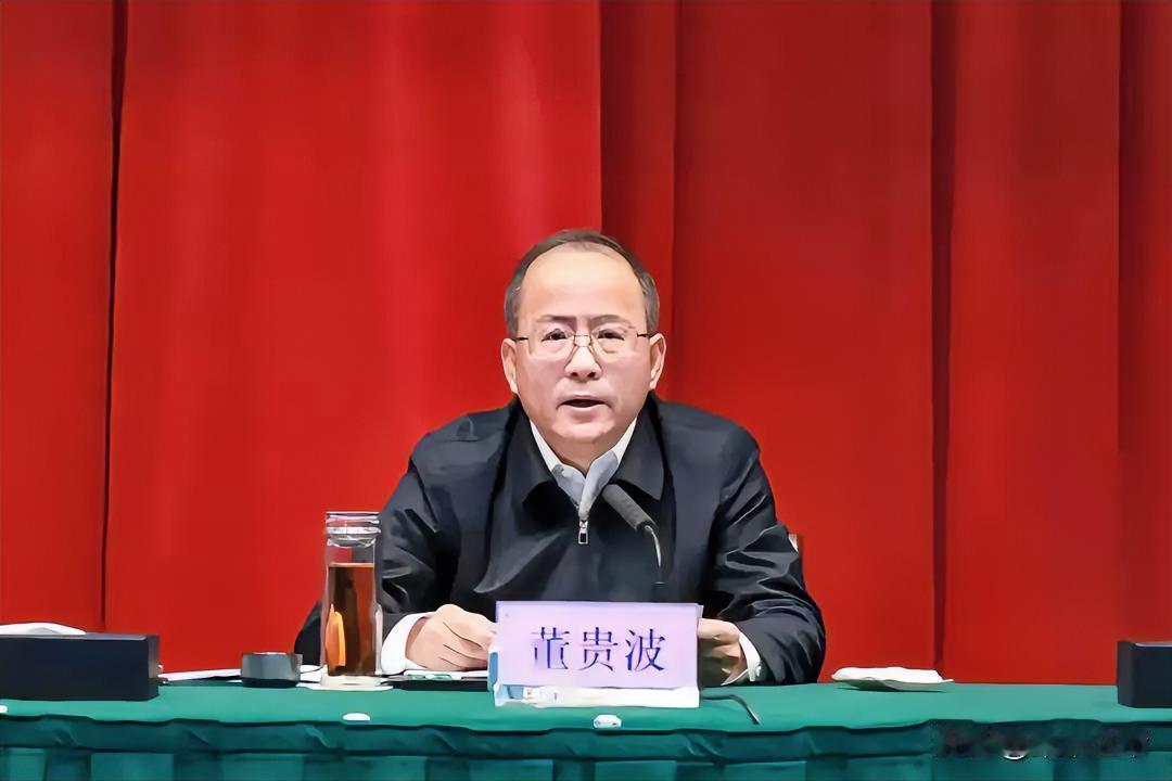 马上周末了，没想到浙江官场发生大地震，大名鼎鼎的​浙江省国资委原党委书记、