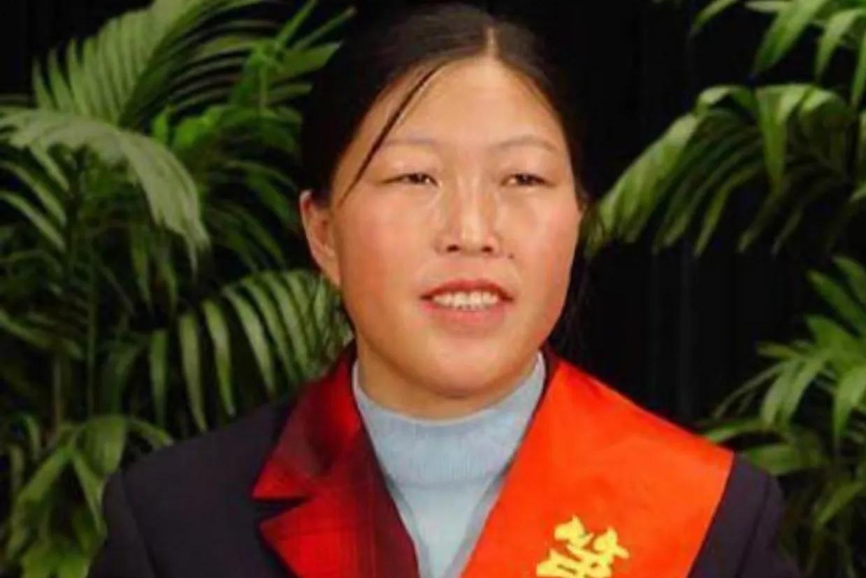 1985年，陕西一父亲逼着19岁的女儿嫁给恩人的儿子，女儿哭闹7天，忽然放弃逃跑
