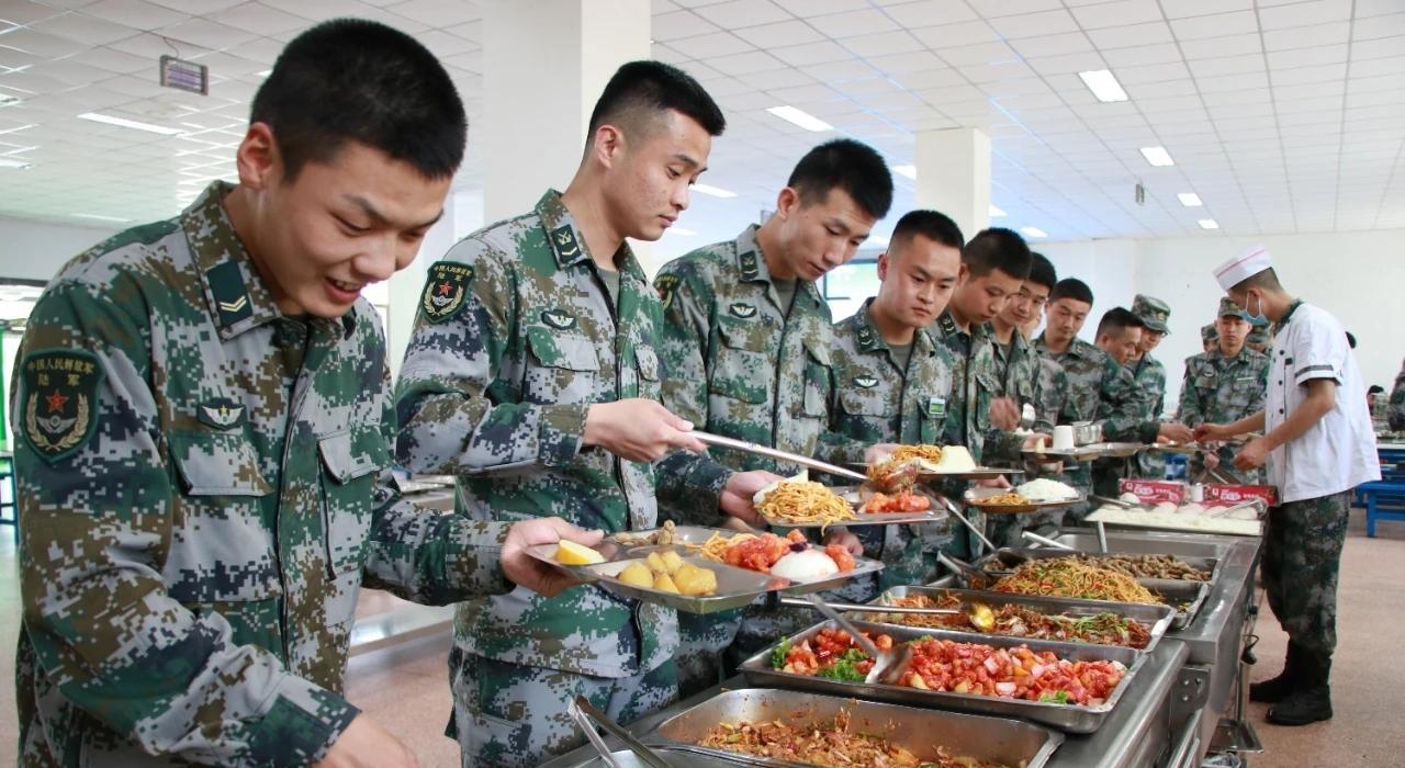中国部队70年代伙食如何 100多人三餐花20块 空军一天伙食3块5