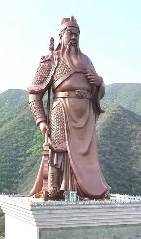 关羽素来敬重忠义勇士，为何执意斩杀庞德、不愿劝降感化？答案藏在庞德的刚烈态