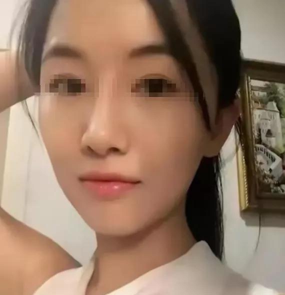 翟欣欣出来后应该是51岁了。往后的她可能会面临三个窘境。第一个窘境是:翟欣欣