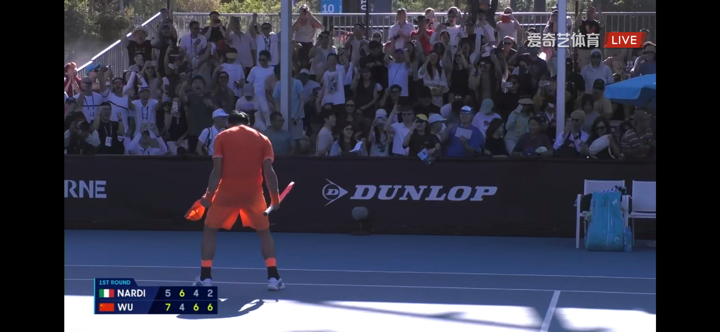 恭喜吴易昺以3-1击败纳尔迪，获得个人澳网首胜。他将在第二轮对阵淘汰丰塞卡的斯皮