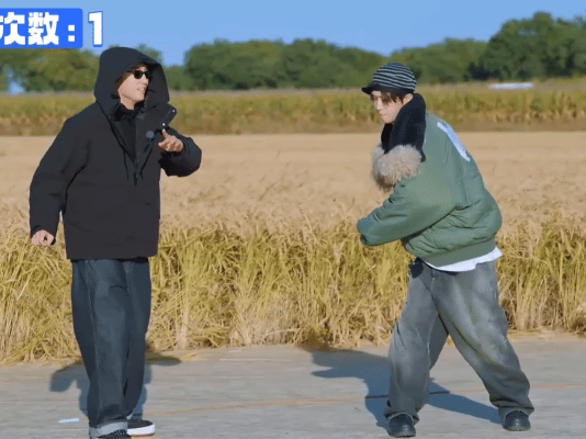 谁懂啊！《现在就出发》东北话猜词挑战笑疯人！胡先煦一开始抱着看热闹心态，坐等范丞