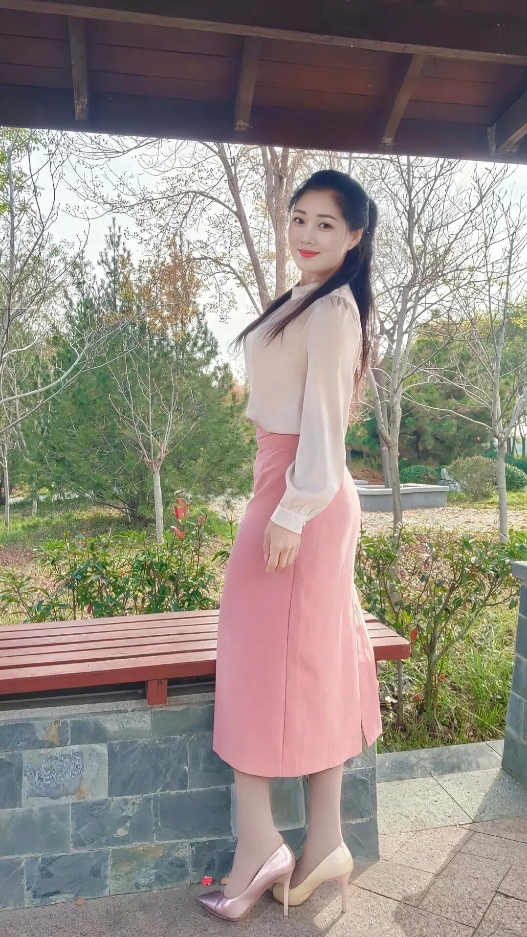 岁月流转，唯有一颗平静的心，能看透世间繁华与落寞