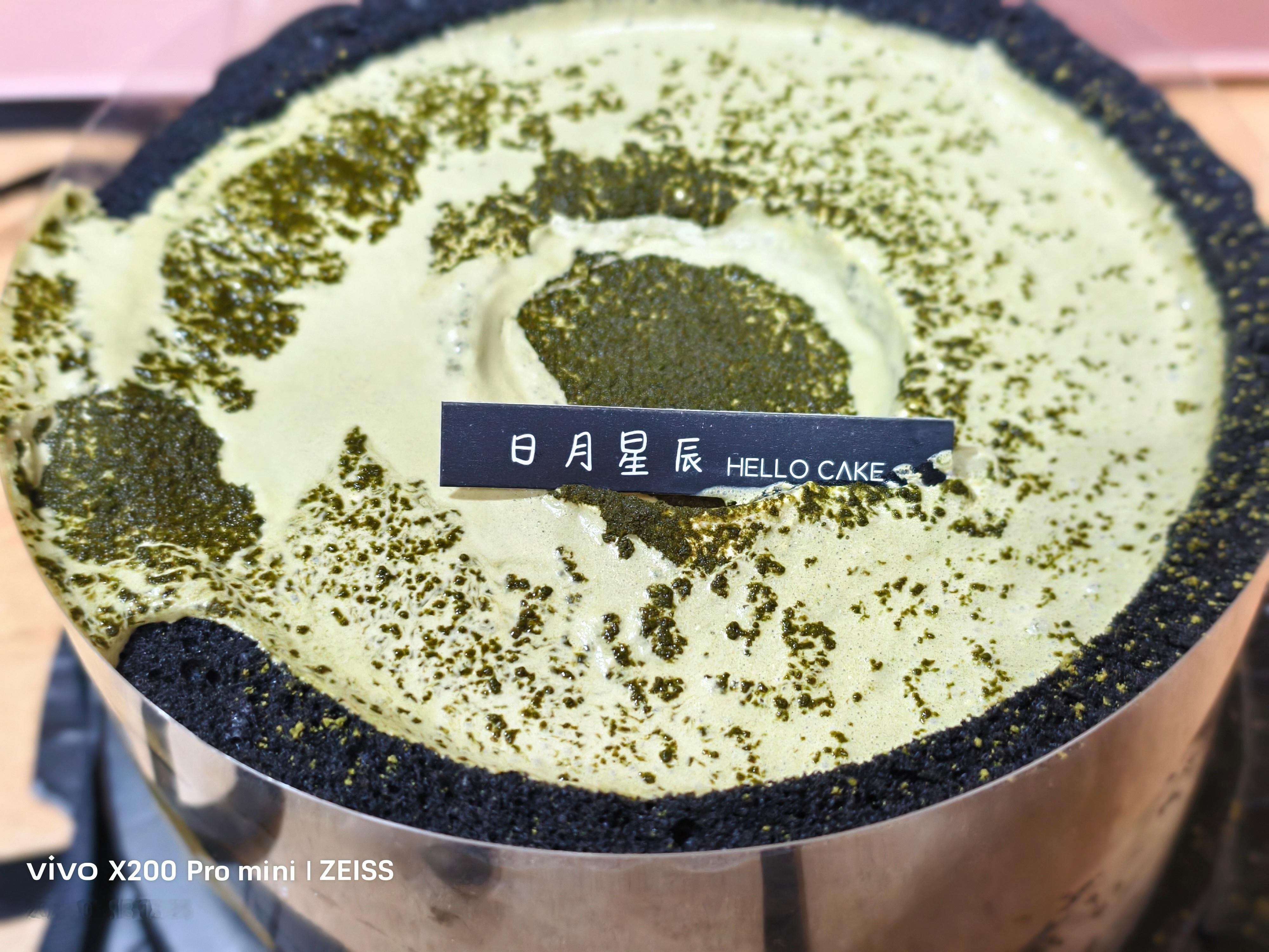 抹茶脑袋一定不要错过这个抹茶瀑布蛋糕啊尊嘟好好吃（其实是昨天的但素太忙忘记发了）