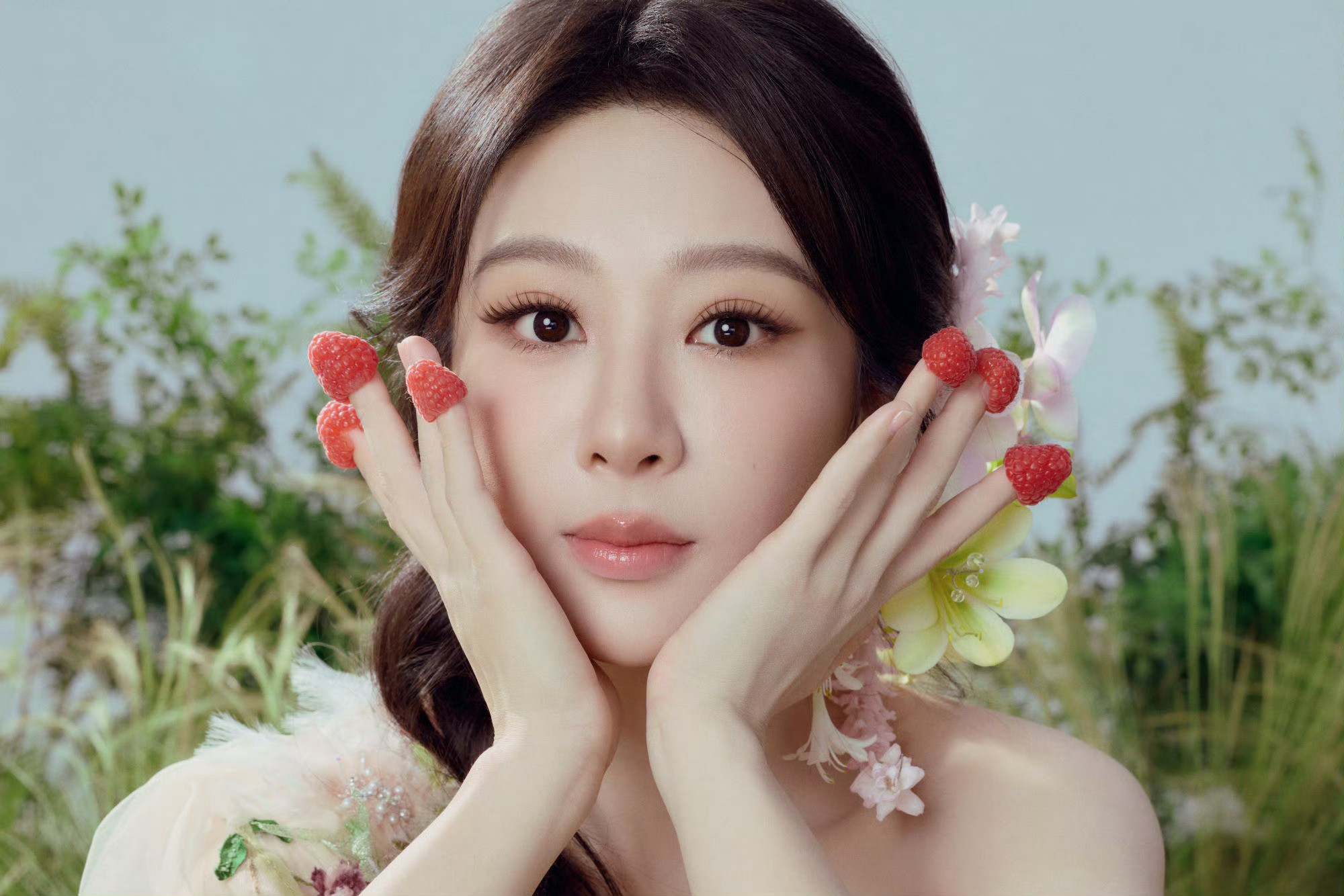 杨紫邵闯拍的花神杨紫杨紫李祯小美美的花仙紫杨紫啊，晚上还有一场直播，嘿嘿，