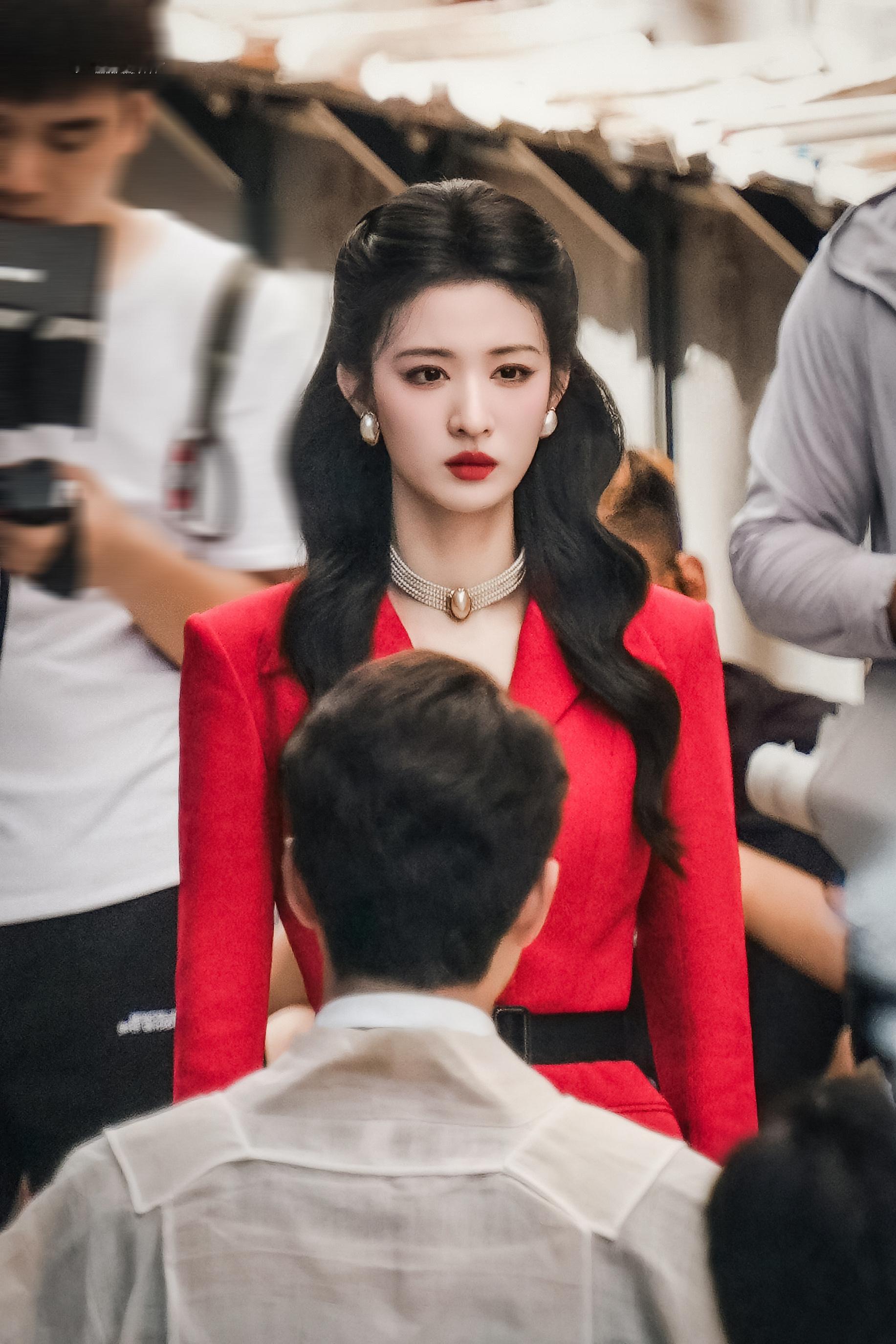 王楚然巴黎看秀王楚然在复制粘贴的时代，你是手写的诗